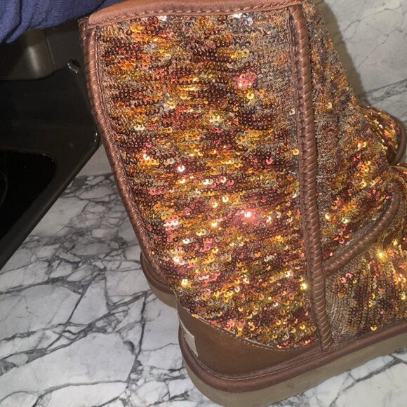 Ugg Women’s Size 8 Classic Short Sparkle Sequin Copper Red Gold Leather - Picture 10 of 10